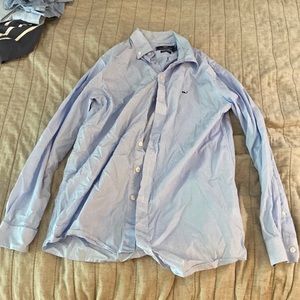 Vineyard vines button down shirt